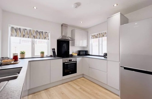 Budleigh Salterton House | Spacious & Private 3 BR Home Steps From the Beach