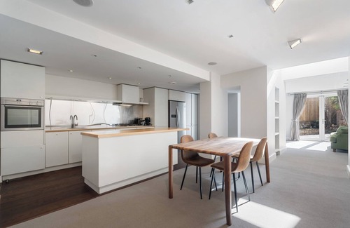 Primrose Hill Apartment | Spacious Primrose 2BR/3BA Duplex in Central London