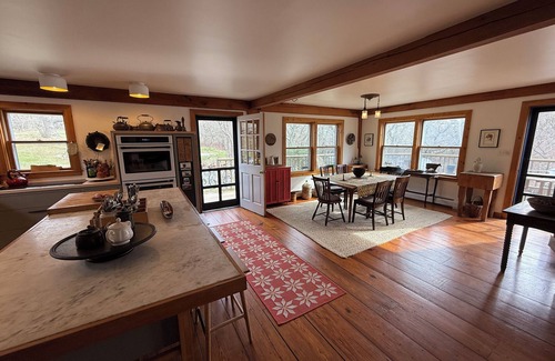 Aquinnah House | Spacious private Aquinnah home, walk to lighthouse and cliff overlook