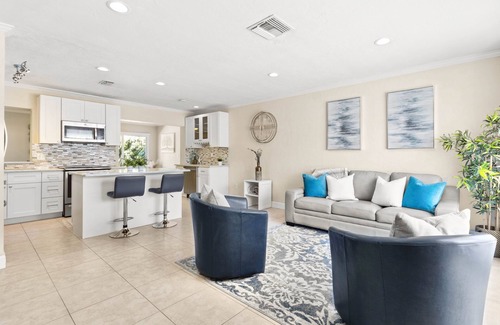 Seminole House | Spacious Relaxing Pool Home Huge Fenced-In Yard
