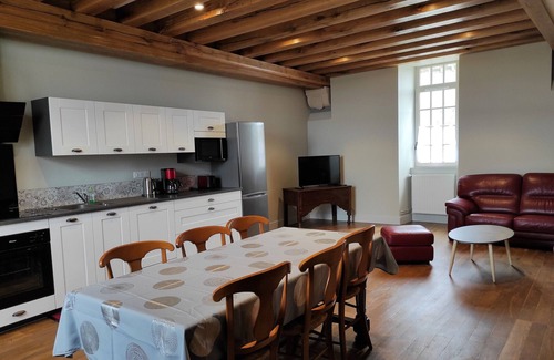 La Celle Apartment | Spacious rental in restored former priory