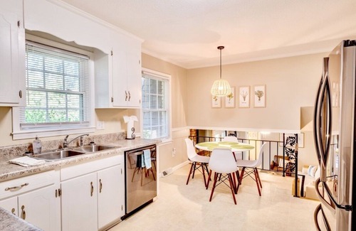 Anderson House | Spacious Retreat Near Lake Hartwell, Clemson & Greenville!