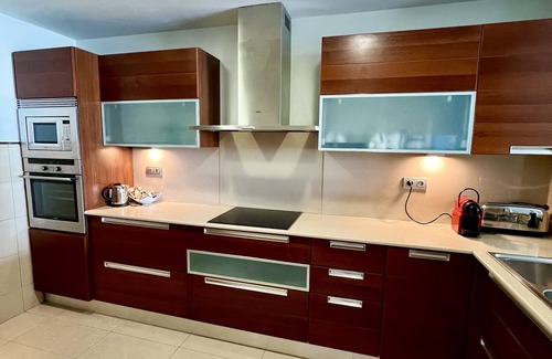 Sitges Town Center Apartment | Spacious seafront apartment in the heart of Sitges
