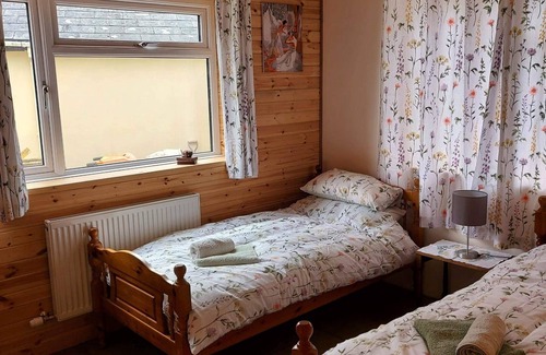 Westbrook Court Cabin | Spacious self catering accommodation near HayOnWye