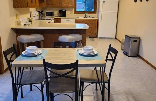Neenah Apartment | Spacious single story near many hospitals!