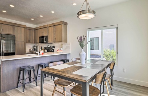 St. George House | Spacious St. George Townhome w/Grill & Views!