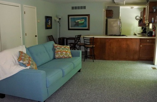 Mansfield Apartment | Spacious Studio Apartment Only Minutes Away from Mid-Ohio Sports Car Course!