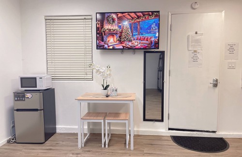 Westminster Apartment | Spacious Studio Near Disneyland & LittleSaigon
