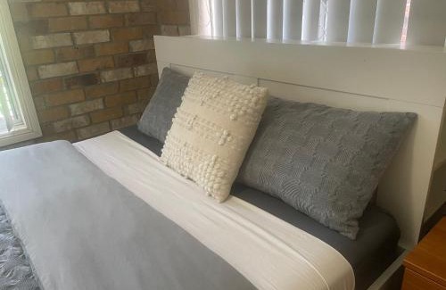 Rochedale South Apartment | Spacious studio unit