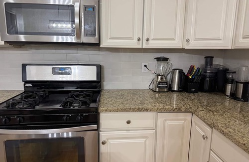 Montgomery Village House | Spacious & Stylish 3-BR Home with Modern Comforts in Montgomery Village