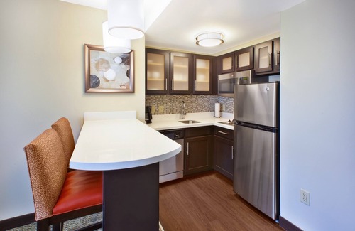 Mayfield Heights Condo | Spacious Suite | 24-Hour Business Center, Fitness Center + Free Daily Breakfast