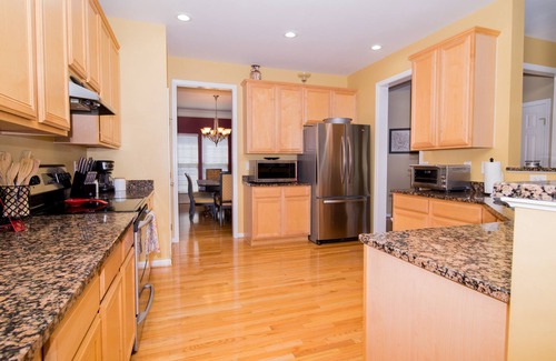 Greenville - Spartanburg House | Spacious Thomsen House-FlexibleTerm for Professionals