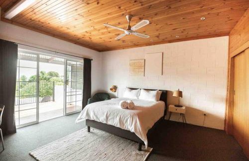 Tawonga South Apartment | Spacious two bedroom apartment with mountain views