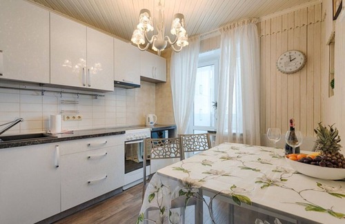 Veragi House | Spacious two-level four bedroom apartment overlooking the river