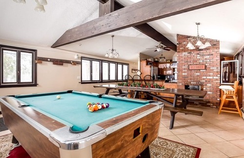Killington House | Spacious Vermont Getaway 7 BR/4.5 BA - Close to Skiing - Biking - Golf - Hiking