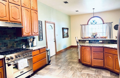 Pflugerville House | Spacious Victorian w/Game Room & Hot Tub