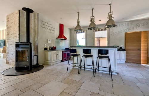 Vitrai-sous-Laigle House | Spacious villa with pool