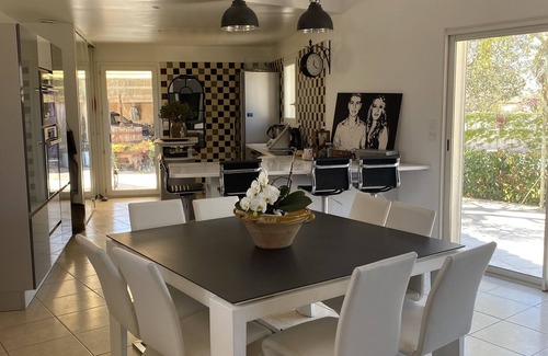 Aigues-Vives Villa | SPACIOUS VILLA - AIR CONDITIONING - SECURE FENCED POOL - 4 BEDROOMS - 3 SHOWER ROOMS