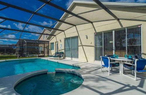 Four Corners House | Spacious Villa with Pool, spa & Game Room