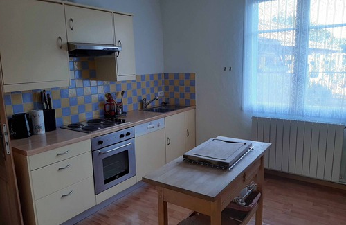 Les Casses House | Spacious Well Appointed House With Pool, Sleeps 6 People Comfortably