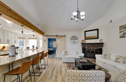 Winder House | Spacious Winder Getaway w/Hot Tub + Game Room!