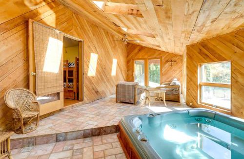 Woodbury House | Spacious Woodbury Home with Pool and Hot Tub!