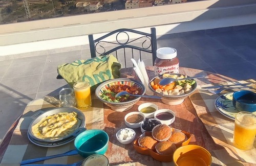 Mejji House | Spacious50m room with bathroom,balcony,sea/mountain views,largebed,5Min to beach