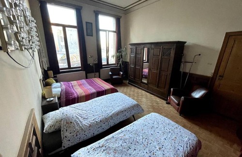 Heilig Kerst House | Spacy Room in Old Townhouse Relaxed Vibe with LATE Check-out!