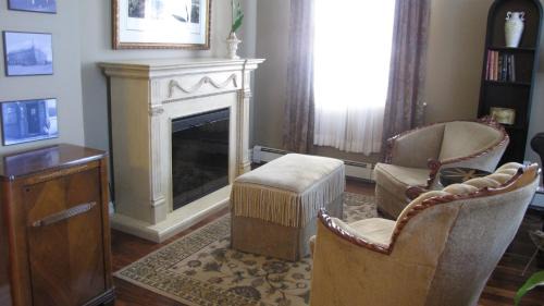 Sydney Cabin | Spanish Bay Inn, CANADA