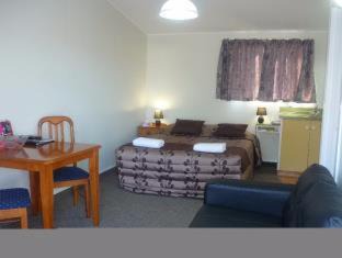 Napier Hotel | Spanish Lady Motel
