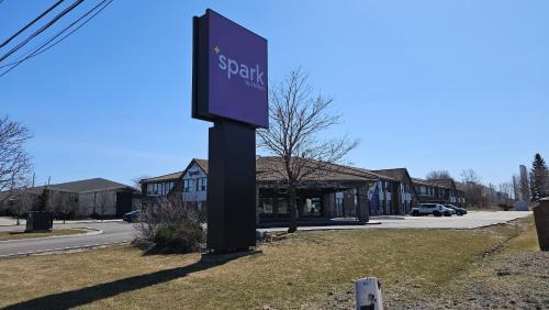 Durham Region Hotel | Spark by Hilton Oshawa