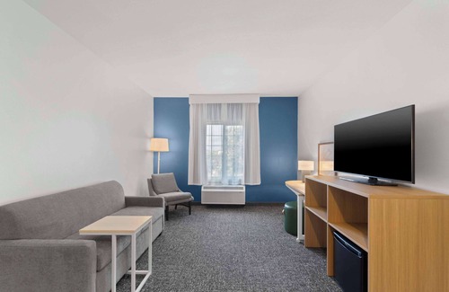 Far North Central Hotel | Spark by Hilton San Antonio Dominion