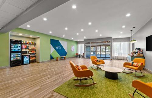 Selma Hotel | Spark by Hilton Selma