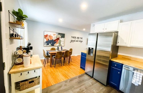 Geyser Crest House | Sparkling Clean Saratoga home near SPAC & Track Pets