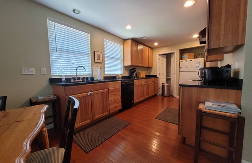 Folly Beach House | SPECIAL MONTHLY WINTER RATES! JANUARY & FEBRUARY 2026~ 35% OFF!