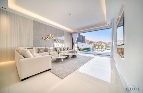 Al-Fujairah Apartment | Special Offer with Chilled-Heated Pool & Ocean Views by Deluxe Holiday Homes