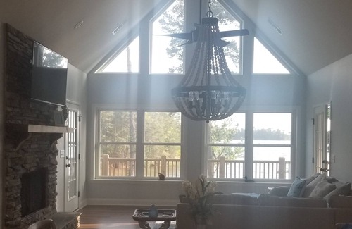 Dewy Rose House | Spectacular Big Water Lake View!