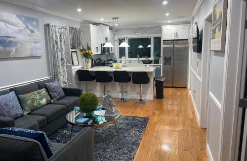 Highland Park Apartment | Spectacular Boston City View