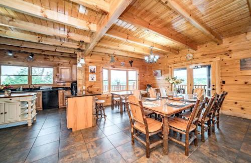 Sevierville House | Spectacular Cabin with Incredible Indoor and Outdoor Spaces in Tennessee
