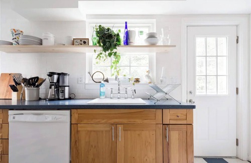 Greenwood Lake House | Spectacular Lakeviews From Every Room and Garden