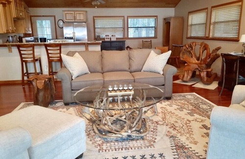 Salt Springs Cabin | Spectacular Lakefront Cabin on Lake Kerr, Visit Florida Springs Country!