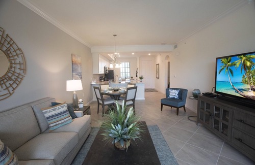 Braden River Condo | Spectacular luxury condo 2 Bed/2 Bath, 1,239 SF