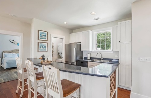 Melrose on the Beach Cottage | Spectacular Ocean Views Oceanfront Cottage Golf cart included with booking