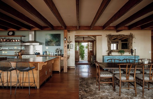 Kommetjie Villa | Spectacular OnTheBeach 5 bedrooms and 2 extra bedrooms separate Cottage