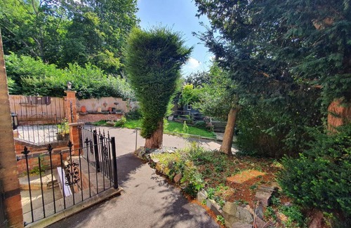 Leicester House | Spectacular Period Property Located In Leicester