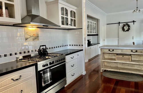 Swan Hill House | Spectacular Riverside Homestead