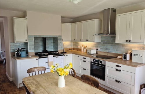 Honiton House | Spectacular setting in unspoilt East Devon, 15 minutes from Jurassic Coast.