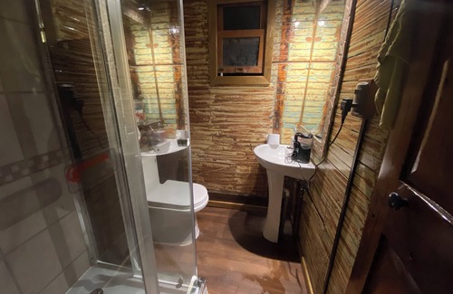 La Serena Cabin | Spectacular train car with individual yard.