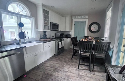 Youngstown House | Spectacular Vacation Home with Unforgettable Amenities