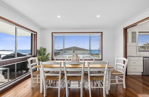 Emerald Beach House | Spectacular views without the huge price tag! Walk